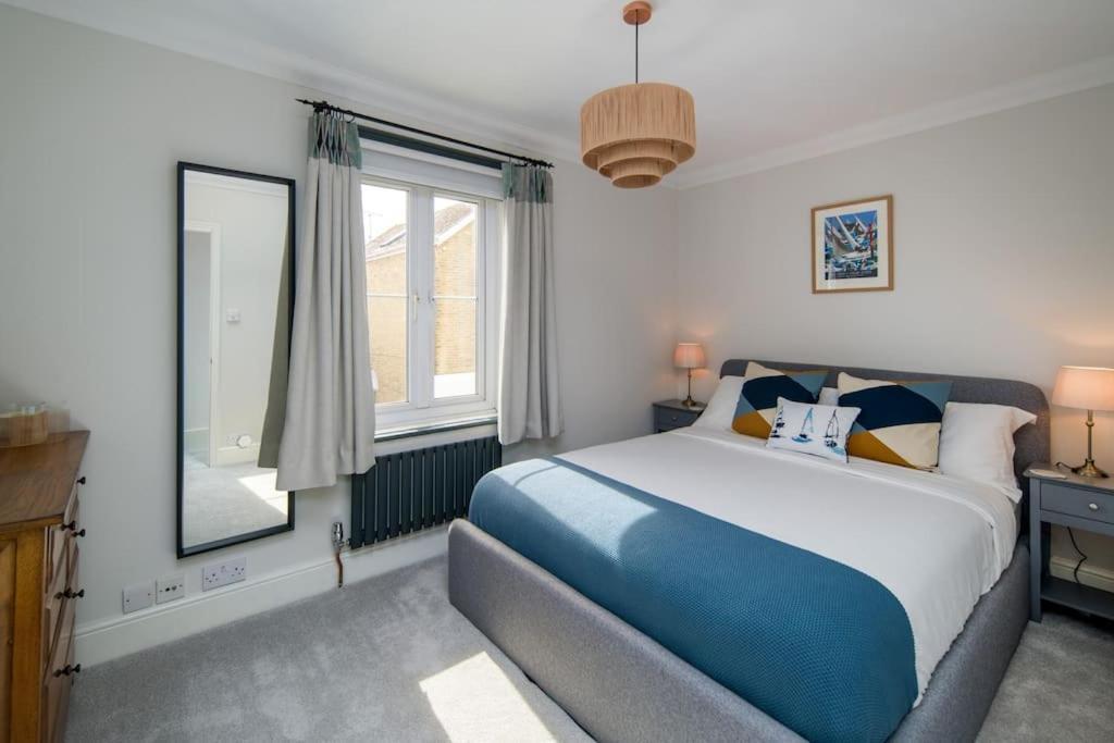 Captain'S Cottage - Central West Cowes - Spacious, Entire 1-Bed Home エクステリア 写真